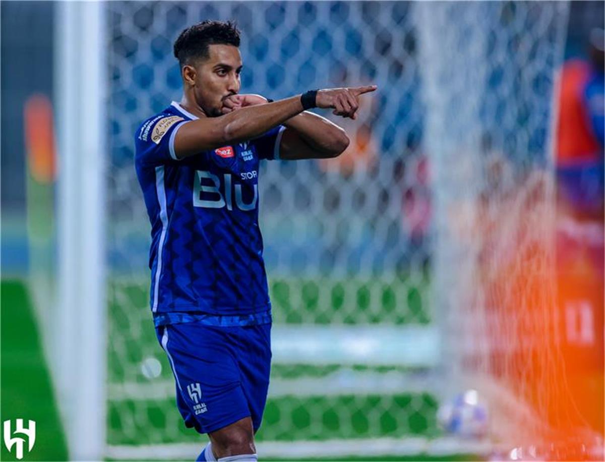 فيديو | سالم الدوسري يسجل هدف الهلال الثالث أمام الاتحاد