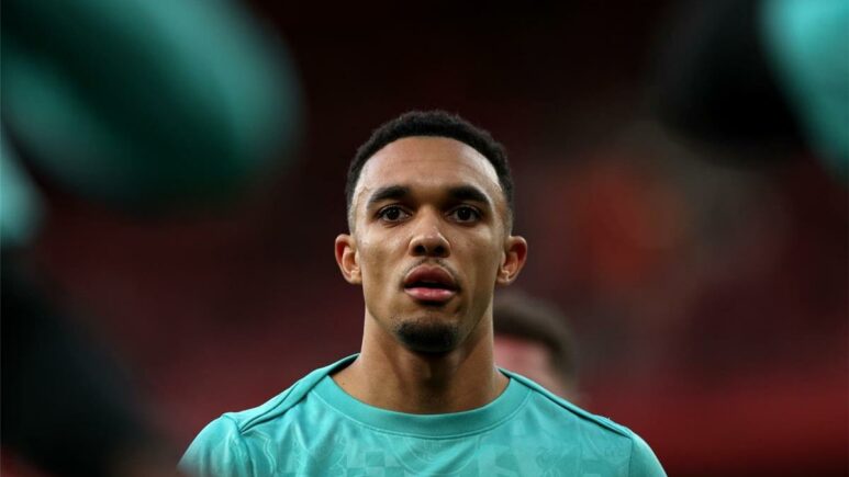 إندبندنت: 4 أسباب تدفع ألكسندر أرنولد لاتخاذ خطوة الرحيل إلى ريال مدريد