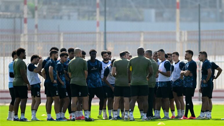 مران الزمالك | جوميز يجتمع بـ فتوح وعمر جابر.. وعضو مجلس الإدارة يحضر التدريبات