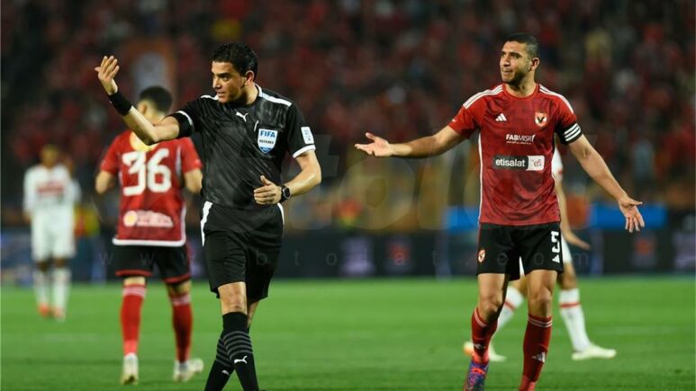 رغم استقالته.. إبراهيم نور الدين يحضر اجتماع لجنة الحكام مع اتحاد الكرة