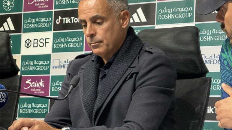 جوميز يفتح النار على حكم مباراة الاتحاد والفتح: لا عذر له