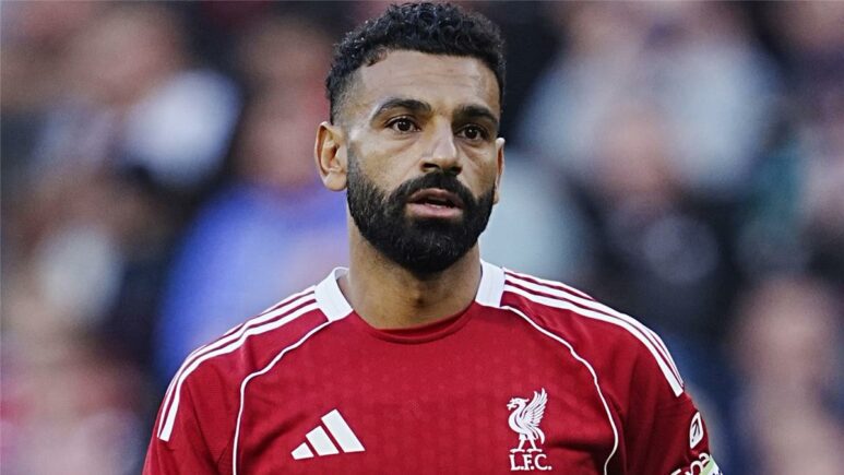 أسطورة ليفربول يوجه نصيحة قوية إلى سلوت بشأن محمد صلاح: يجب ألا يخشى من وضعه