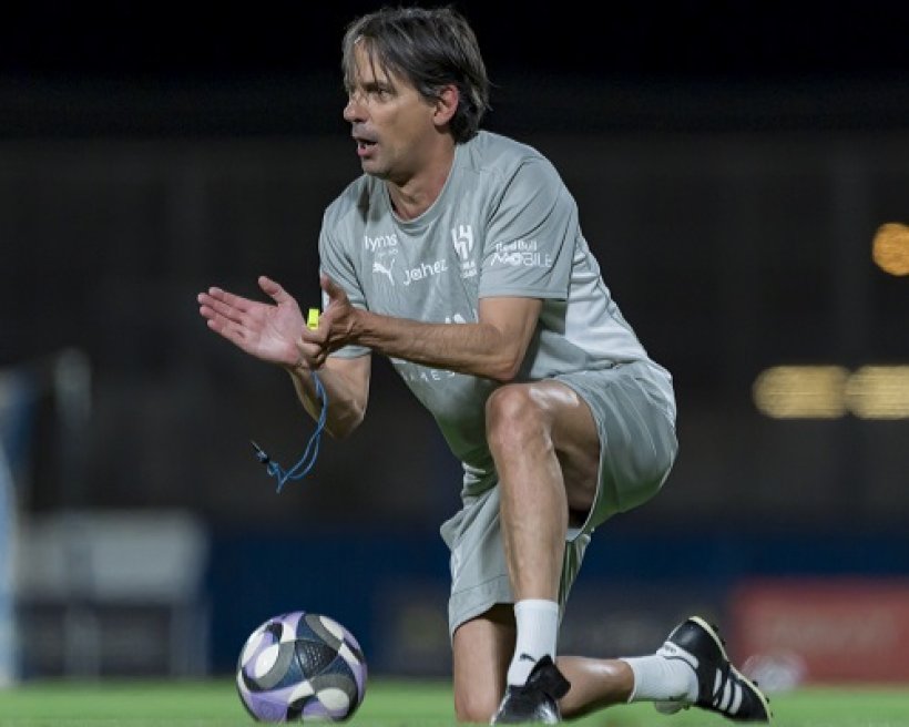 إنزاجي يحسم الجدل حول مفاوضات الهلال مع كينج