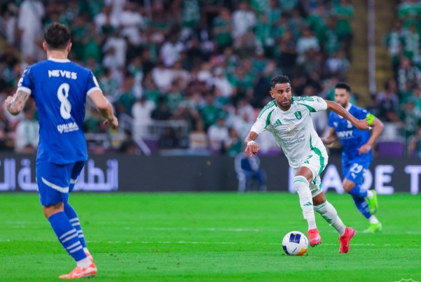 حسم هوية حكم مباراة الأهلي والهلال في قمة دوري روشن