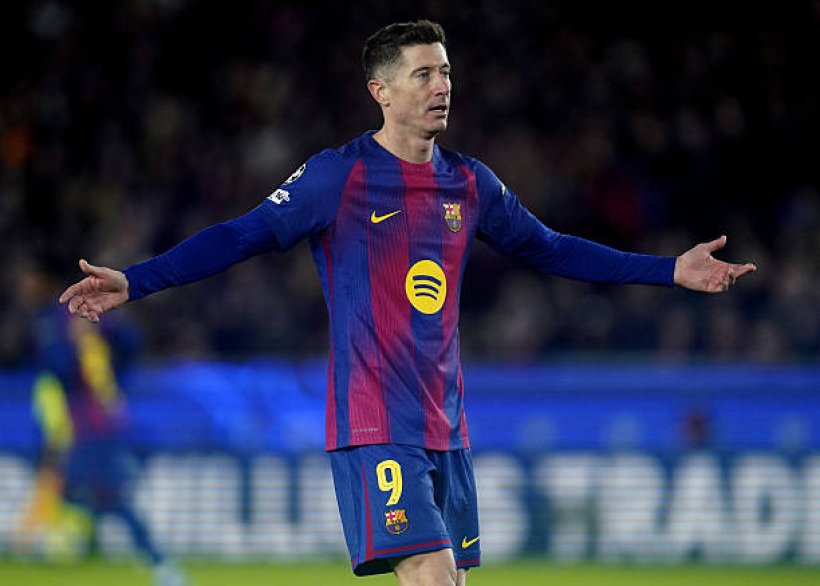 ليفاندوفسكي يقترب من معادلة أساطير برشلونة في الليجا