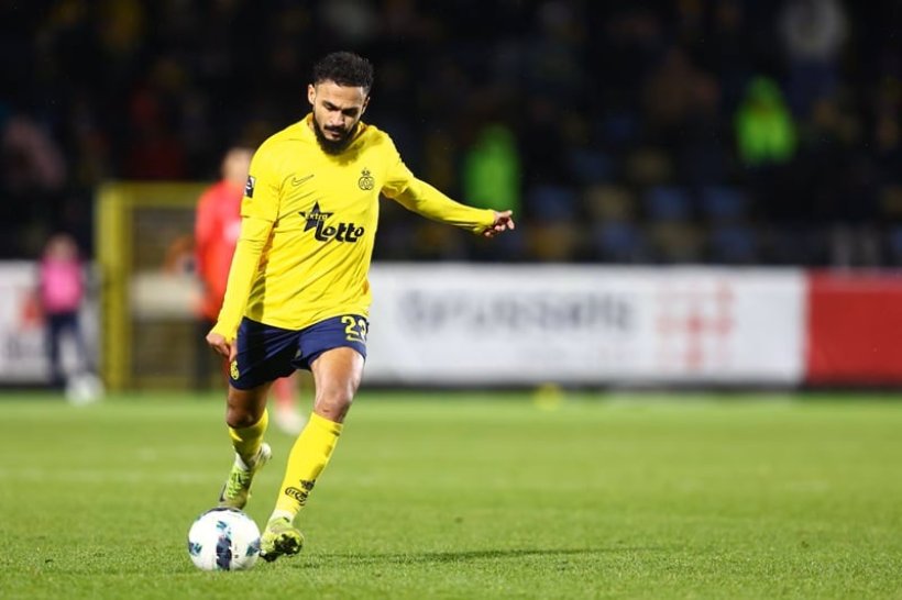 يونيون سان جيلواز يفسخ عقد سفيان بوفال بالتراضي