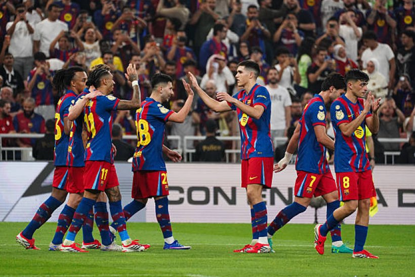 ستة لاعبين في برشلونة يطاردون أول ألقابهم في السعودية