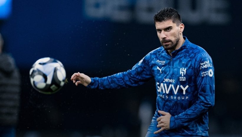 الهلال يقرر رحيل خماسي ويحسم مصير نيفيز