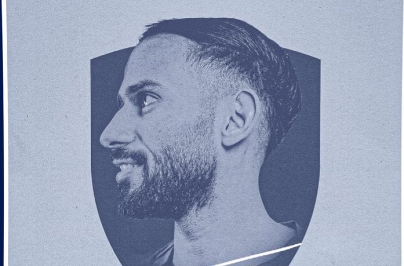 الهلال يضم سلطان مندش رسميًا