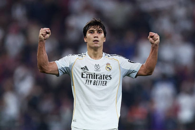 غونزالو جارسيا يحقق رقمًا تاريخيًا في كلاسيكو السوبر الإسباني