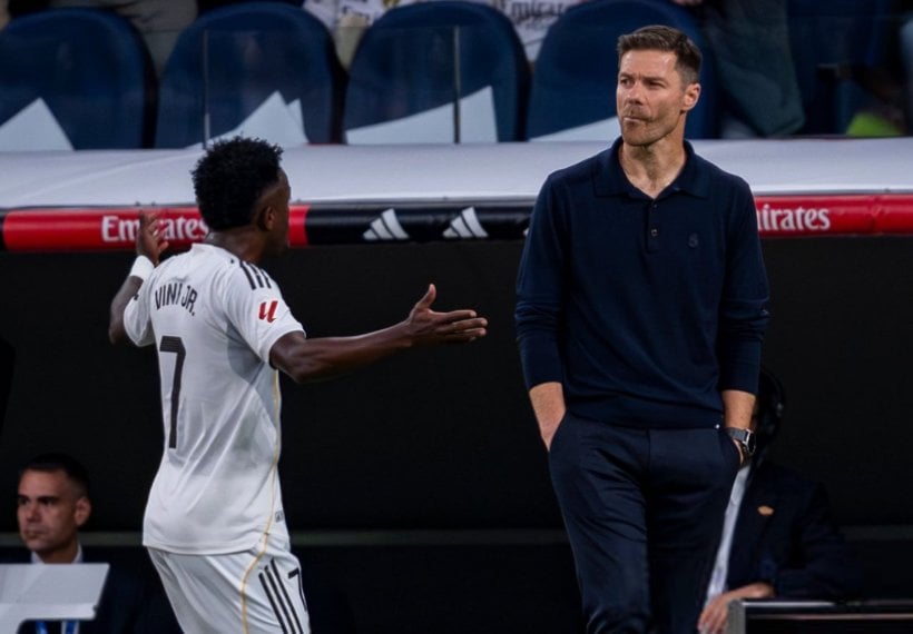 تسريب تفاصيل انهيار علاقة تشابي ألونسو بغرفة ملابس ريال مدريد