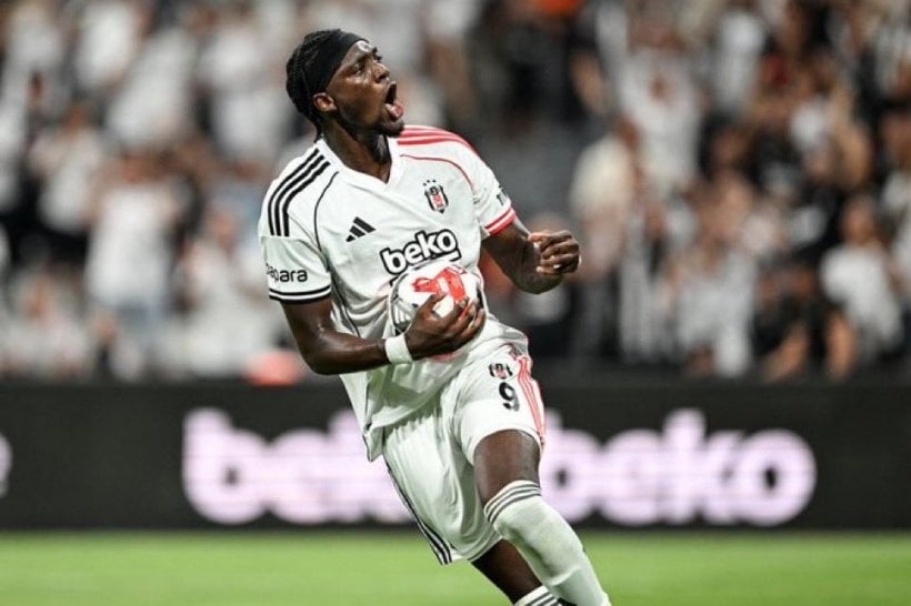 تفاؤل في أستون فيلا بحسم صفقة أبراهام