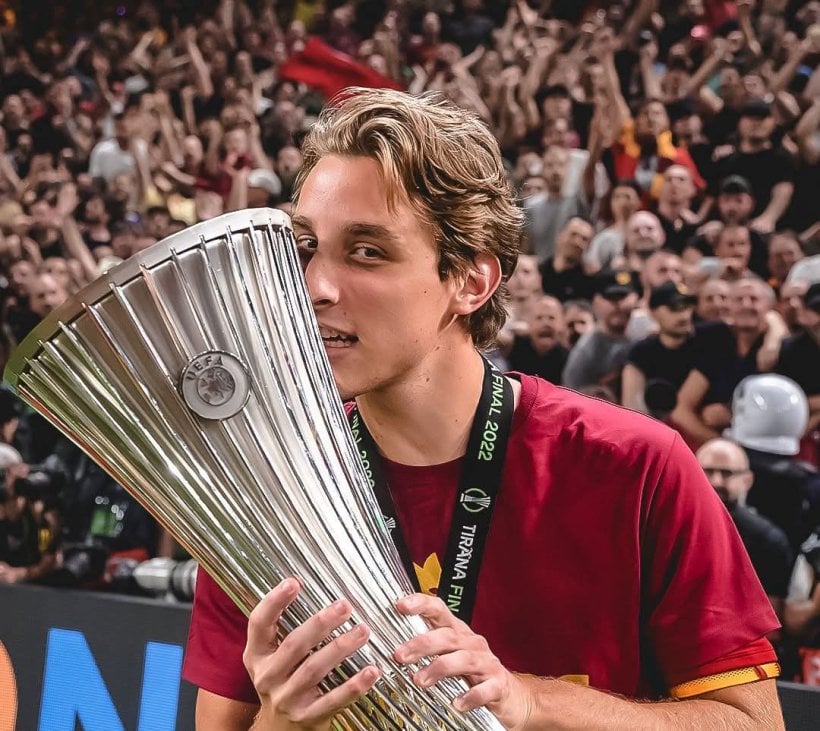 روما يعلن فسخ تعاقده مع لاعبه بالتراضي