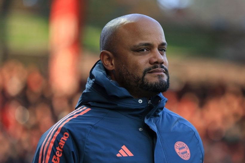 كومباني يوضح سبب جلوس أوليسي على الدكة أمام لايبزيج