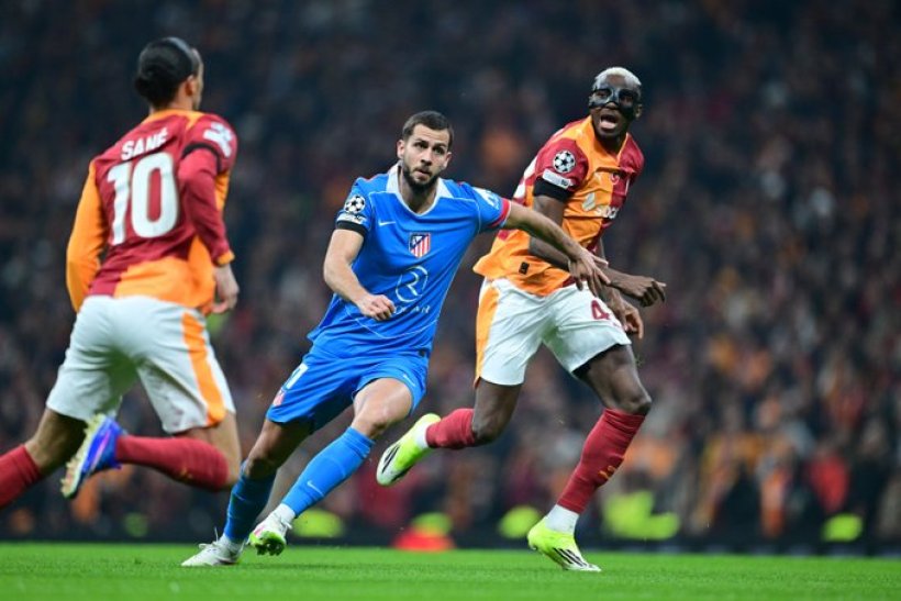 النيران الصديقة تمنح غلطة سراي التعادل أمام أتلتيكو مدريد