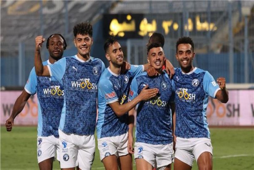 حقيقة مفاوضات بيراميدز مع ثلاثي الزمالك