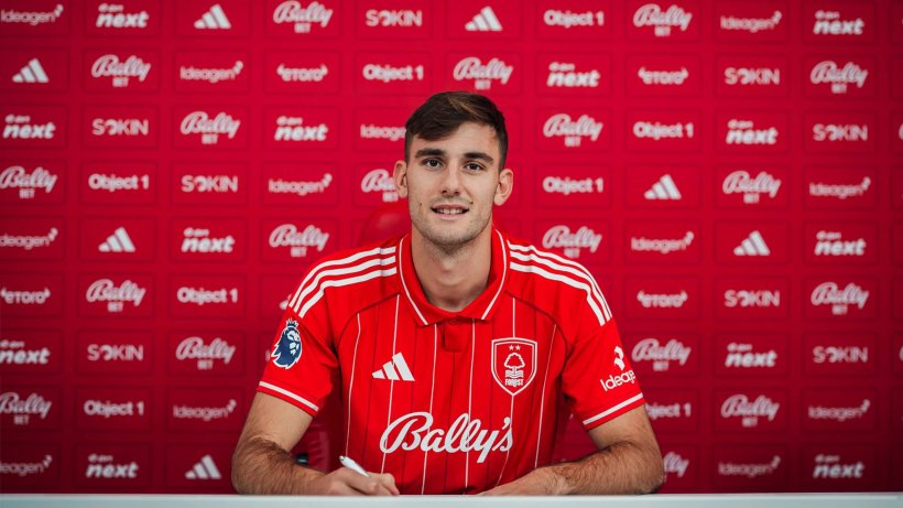 رسمياً | نوتنجهام فورست يضم لورينزو لوكا من نابولي