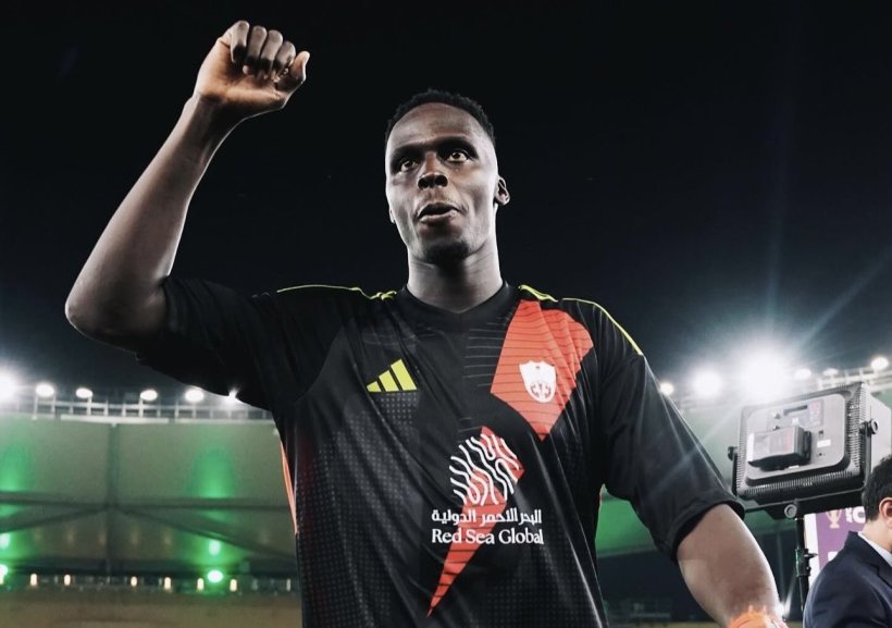 ميندي يواصل كتابة التاريخ مع الأهلي في دوري روشن