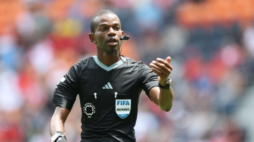 كاف يعلن طاقم تحكيم مباراة الجزائر ونيجيريا