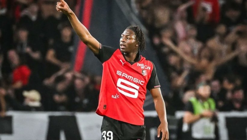 الهلال يترقب قرار محمد قادر ميتي وسط منافسة مانشستر يونايتد