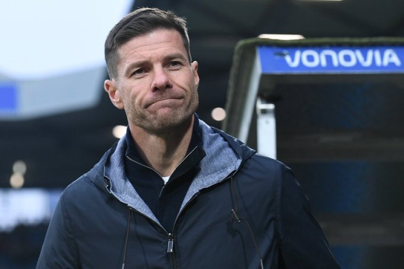 ألونسو يتلقى أول اتصال من ليفربول