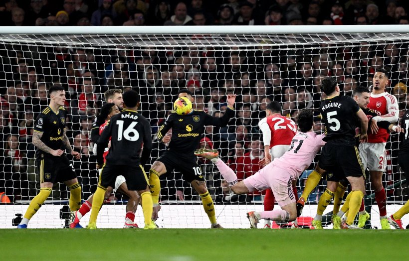 مانشستر يونايتد يحقق فوزاً قاتلاً على آرسنال في البريميرليج