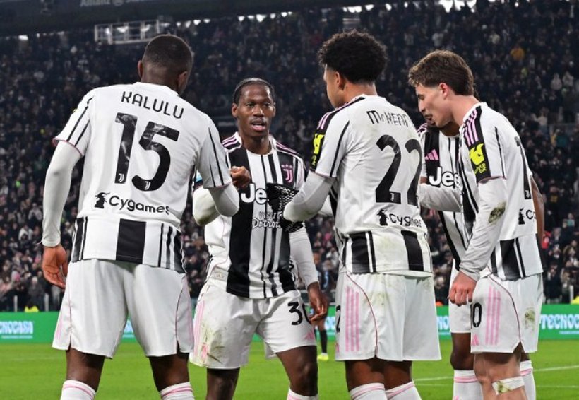 يوفنتوس يضرب نابولي بثلاثية في الكالتشيو