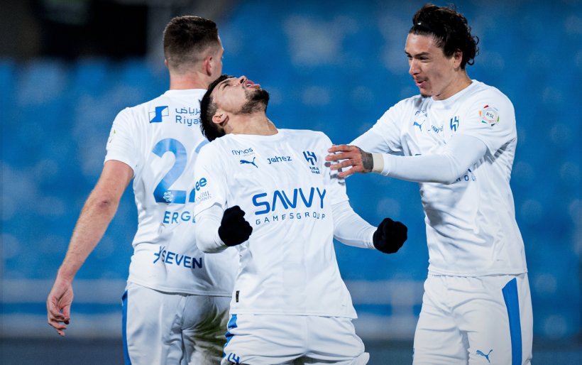 الهلال يسقط أمام الرياض في دوري روشن