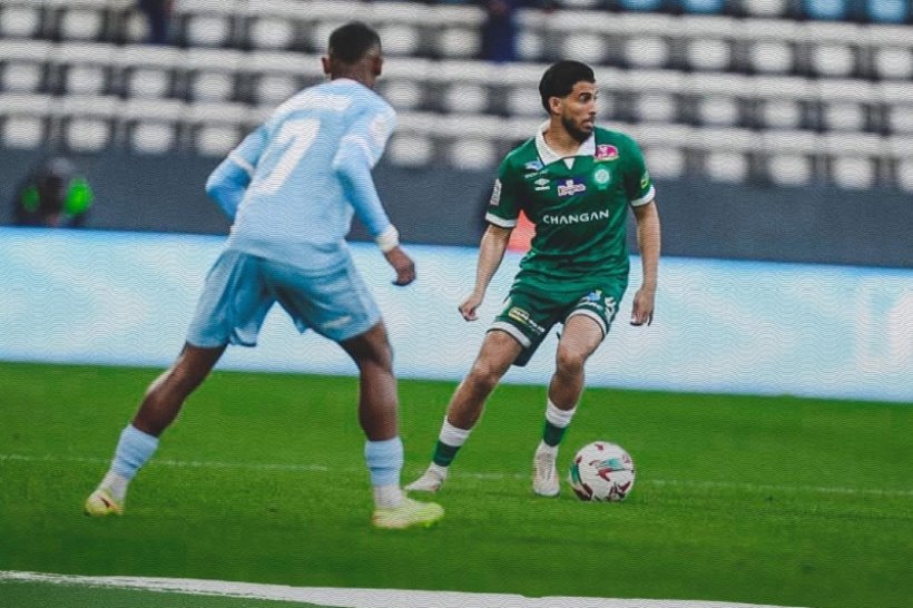 الرجاء يخرج بنقطة من تواركة رغم النقص العددي