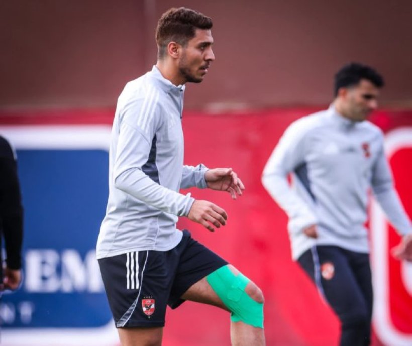 محمد شريف مستمر مع الأهلي ويرفض الرحيل في يناير