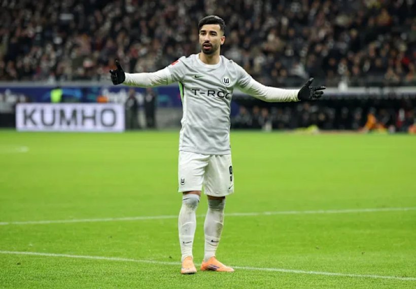 فولفسبورغ يواجه تحديًا مع عمورة