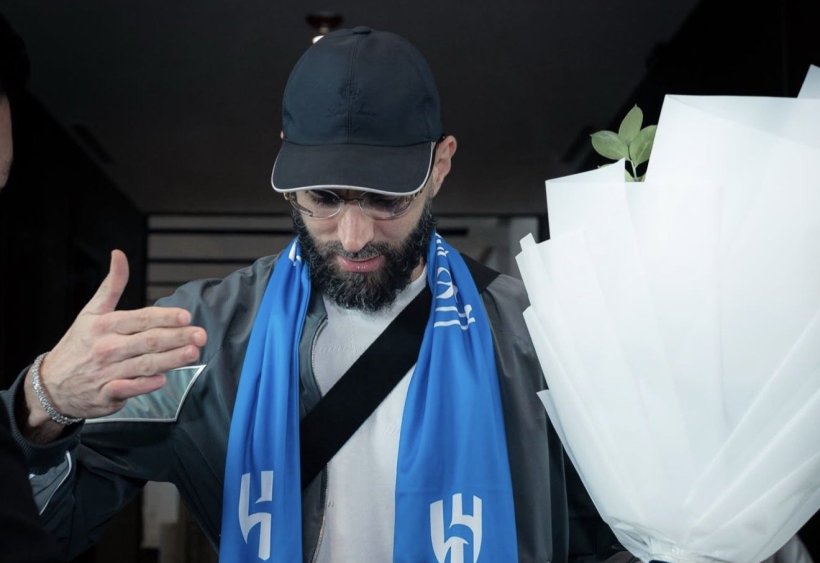 بنزيما يوجه رسالة لجماهير الهلال