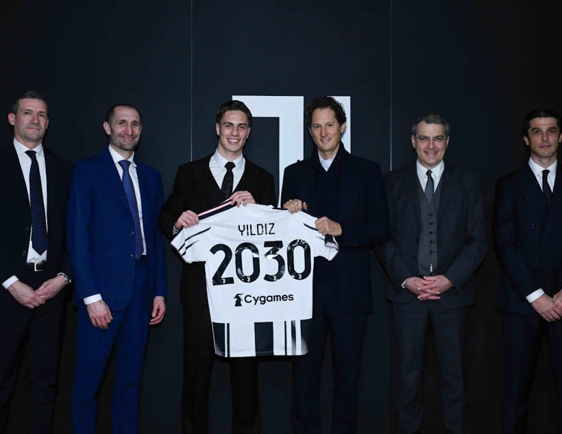 رسمياً.. يوفنتوس يعلن تجديد عقد يلديز