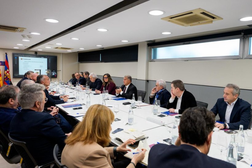 رسميًا: استقالة لابورتا وعدد من أعضاء مجلس إدارة برشلونة