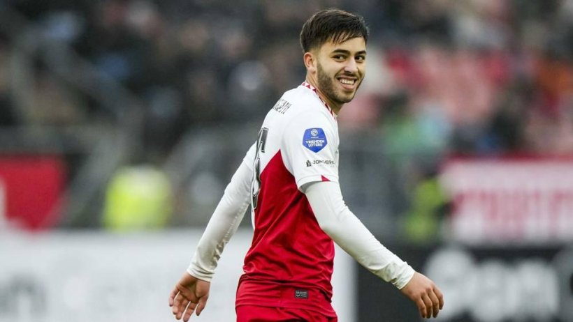 سفيان الكرواني ينفي توقيعه لأي نادٍ سعودي