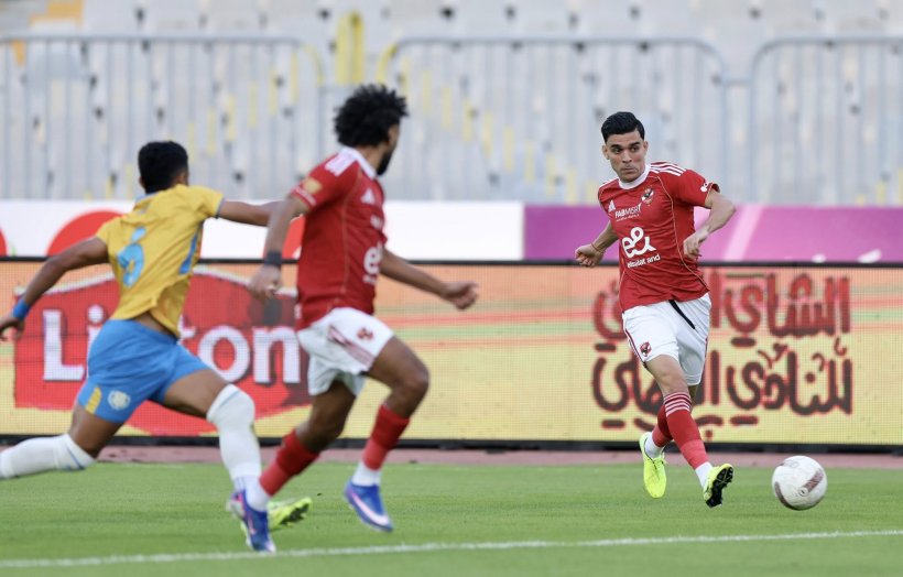 الأهلي يضرب الإسماعيلي بثنائية في الدوري المصري