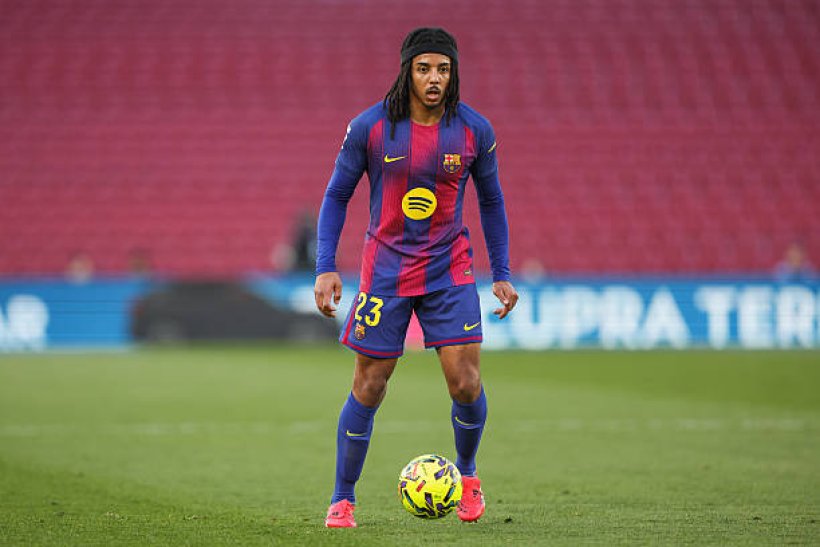 برشلونة يطمئن جماهيره بشأن مستقبل كوندي وسط اهتمام إنجليزي