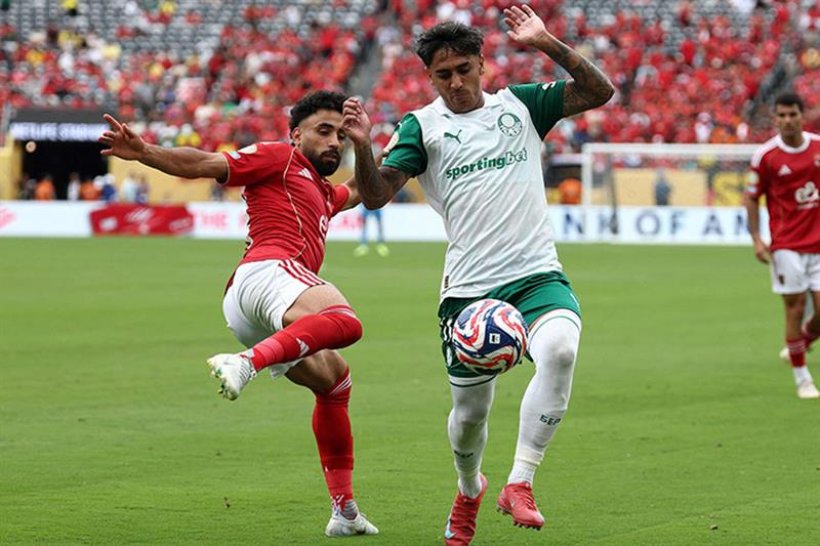 الأهلي يستقر على تعديل عقد مروان عطية