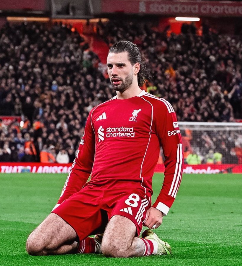 سوبوسلاي عن مقارنته بجيرارد: أسعى لكتابة قصتي الخاصة مع ليفربول