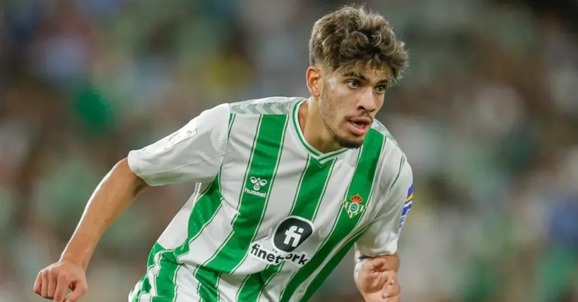 الزلزولي مرشح لجائزة أفضل لاعب في الدوري الإسباني