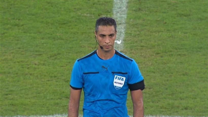 أمين عمر حكمًا لمباراة الأهلي والجونة في الدوري الممتاز