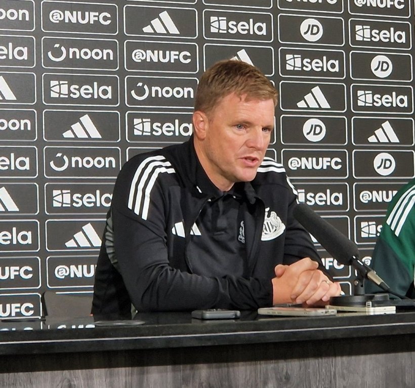 مدرب نيوكاسل يشيد بأنانية لاعبه