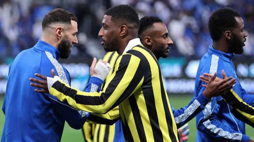 خبير تحكيمي يفجر مفاجأة من العيار الثقيل بشأن مواجهة الهلال والاتحاد