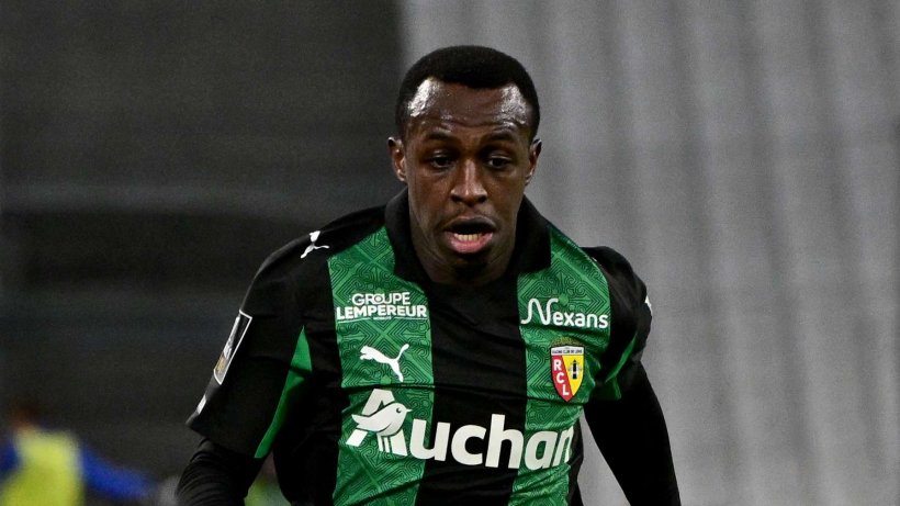 مويس يحسم الجدل حول مفاوضات إيفرتون مع سعود عبد الحميد