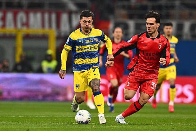 بارما يخطف فوزًا ثمينًا من ميلان في الدوري الإيطالي