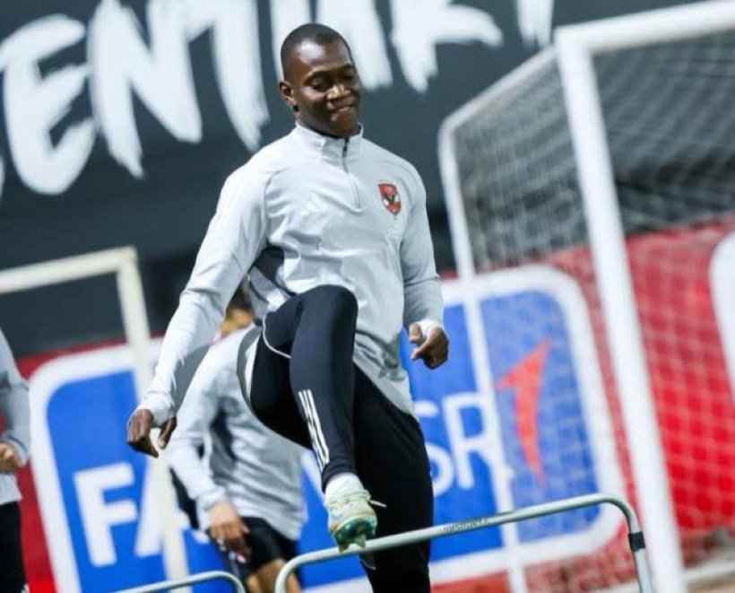 الأهلي يرفض تجميد أليو ديانج رغم قرب نهاية عقده