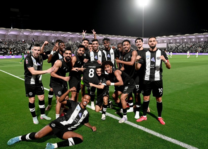 الشباب مهدد بخسارة أربعة نجوم أمام الهلال