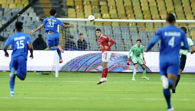 طبيب الأهلي يوضح إصابة ياسين مرعي بعد مواجهة سموحة