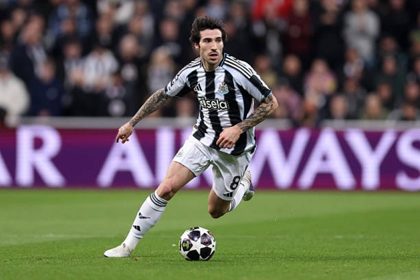 تونالي يعود إلى دائرة اهتمامات برشلونة