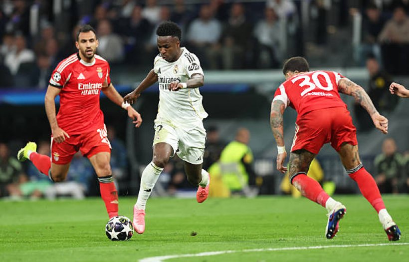 بنفيكا يعلق عضوية خمسة من أعضائه بسبب أعمال عنصرية